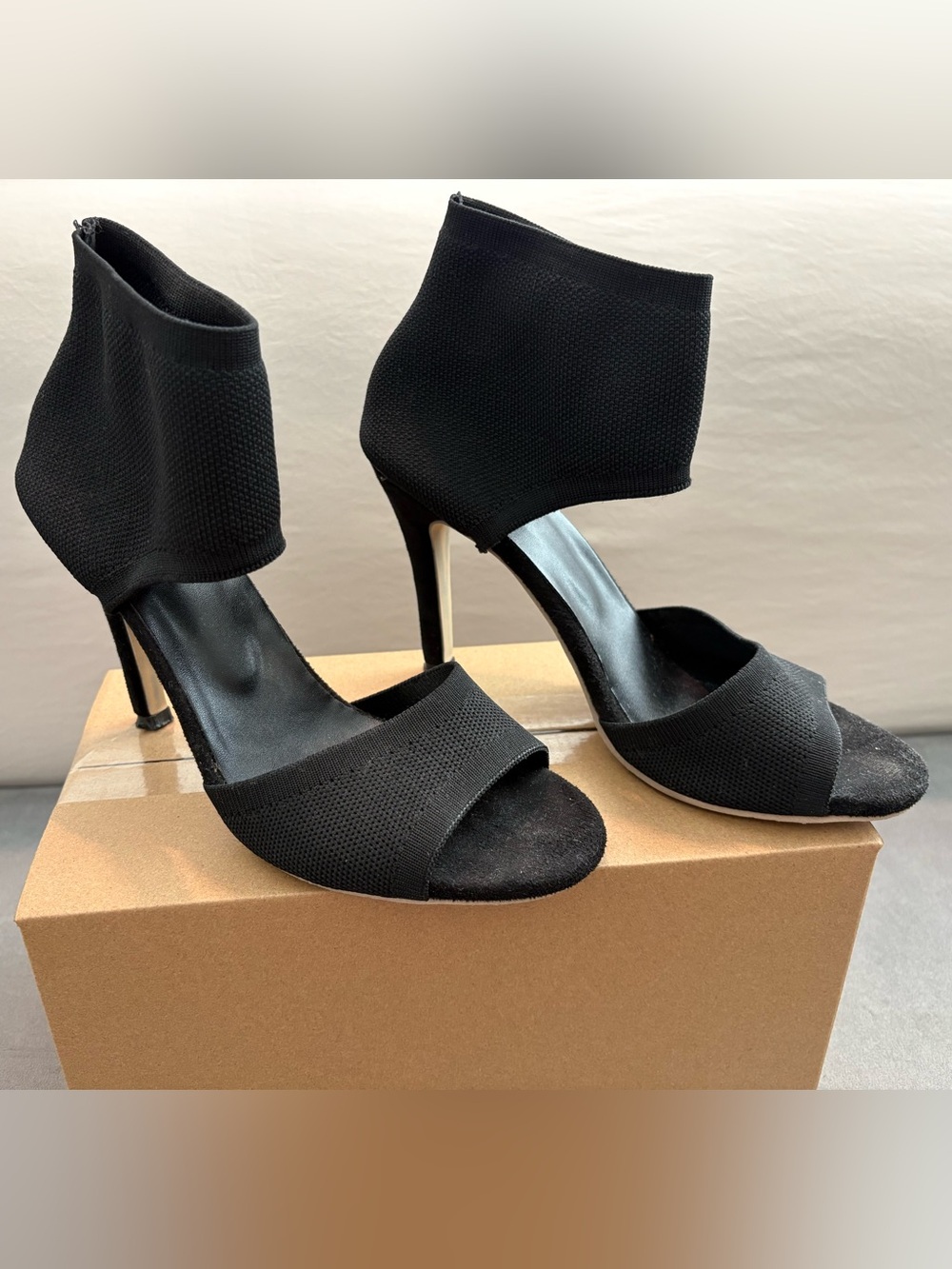 Women’s Black Ankle Cuff Open-Toe High Heel Sandals - US Size 8